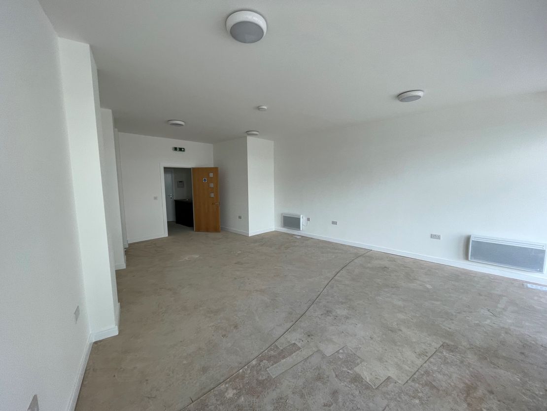 48 Allhallows, Bedford, MK40 1LN