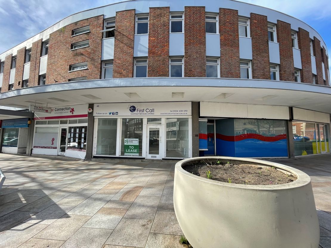 48 Allhallows, Bedford, MK40 1LN