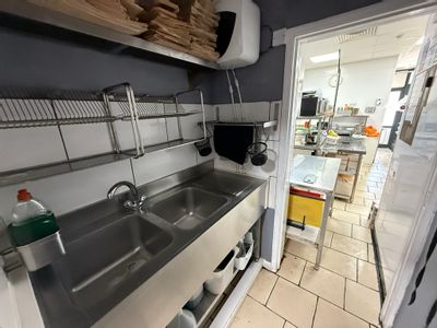 Property Image for 16 Rugby Road, Hinckley, Leicestershire, LE10 0QD