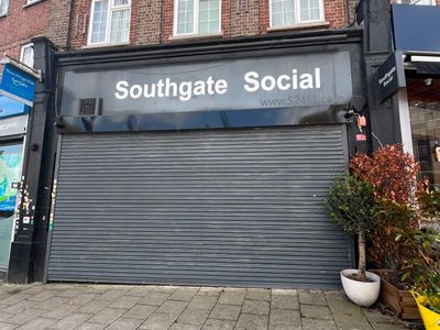 Property Image for Ground Floor Shop, 6, The Broadway, London, N14 6PH