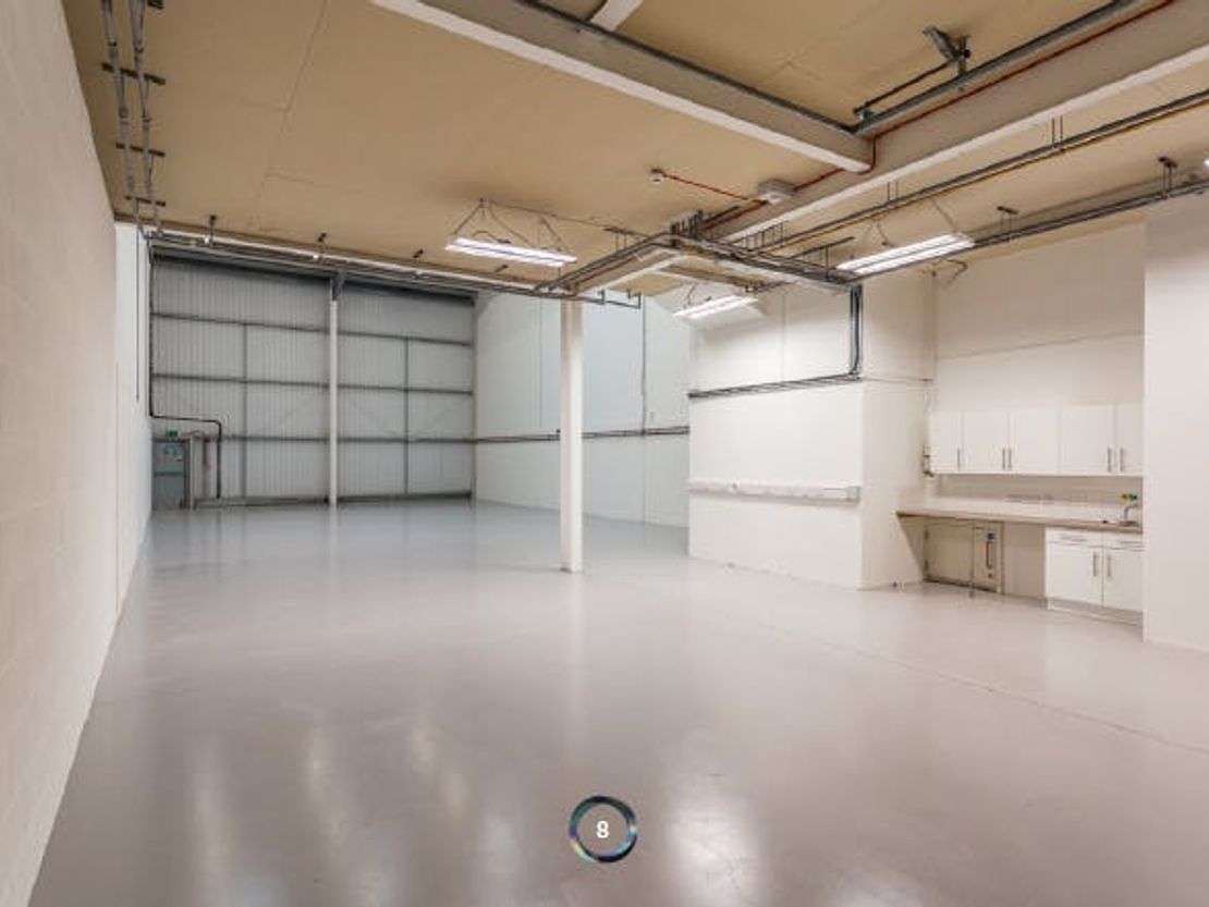 Unit 2, Oyster Park, Chertsey Road, Byfleet, KT14 7AX