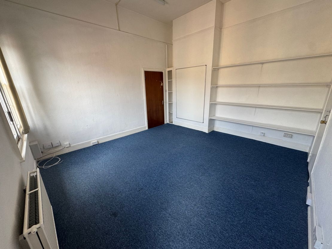 Room 4, 5 Grove Place, Bedford, Bedfordshire, MK40 3JJ