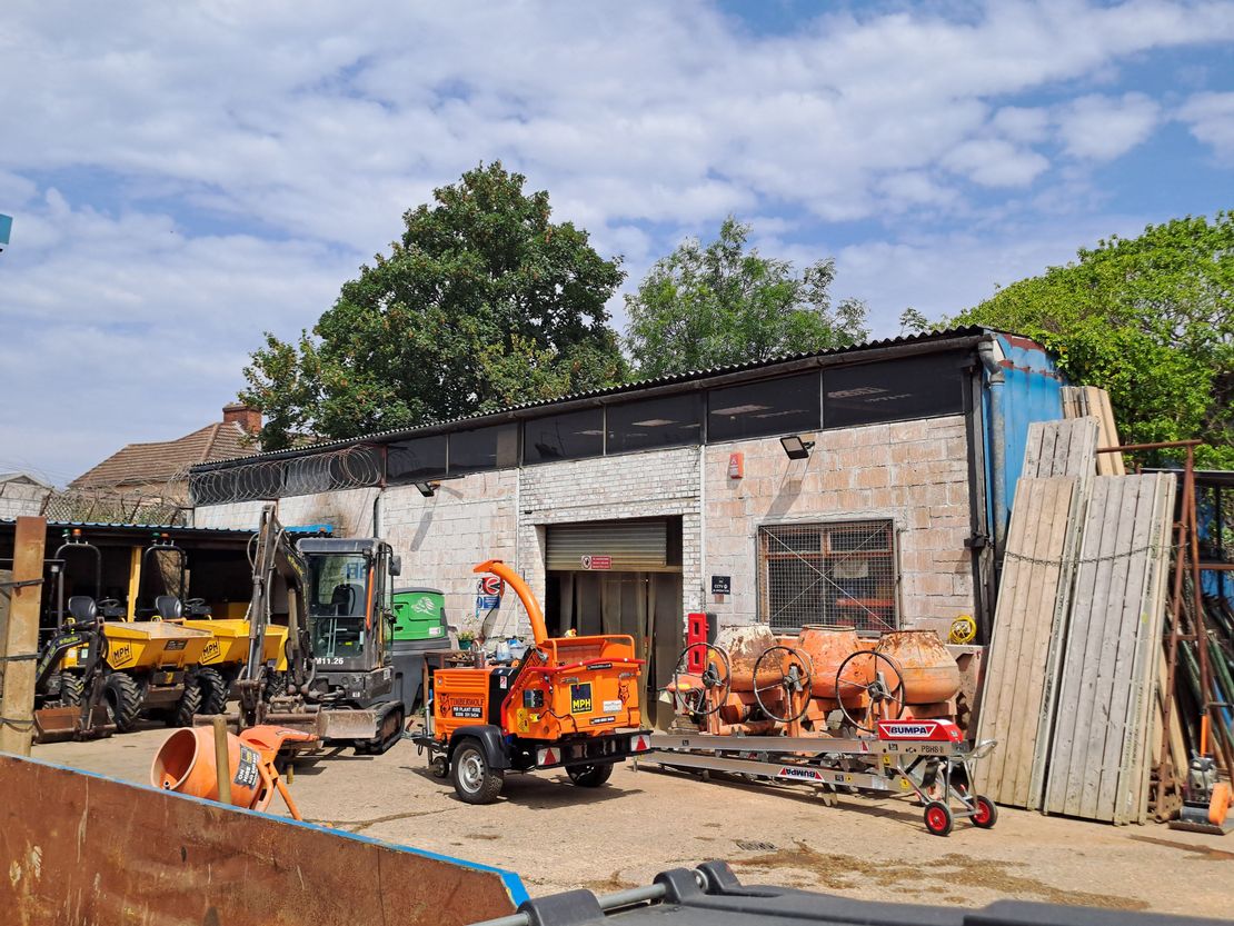 120 Hertford Road, Enfield, Greater London, EN3 5AX