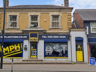 Property Image for 120 Hertford Road, Enfield, Greater London, EN3 5AX