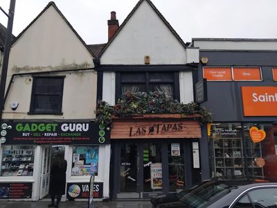 Property Image for 64 High Street, Brentwood, Essex, CM14 4AN