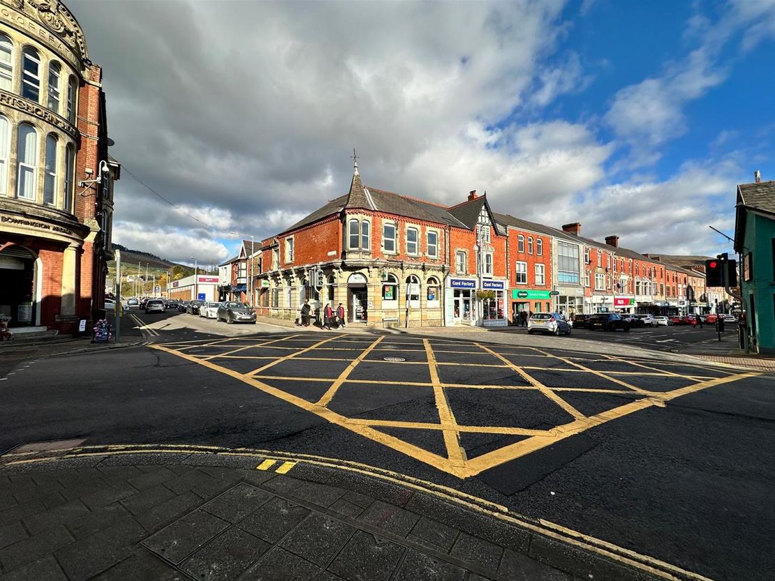 Neath Road, Maesteg