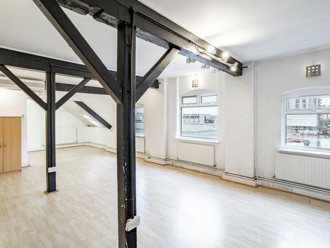 Hille House, 132 St. Albans Road, Watford, WD24 4AE