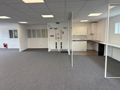 Property Image for 5 Crescent House, Yonge Close, Eastleigh, Hampshire, SO50 9SX