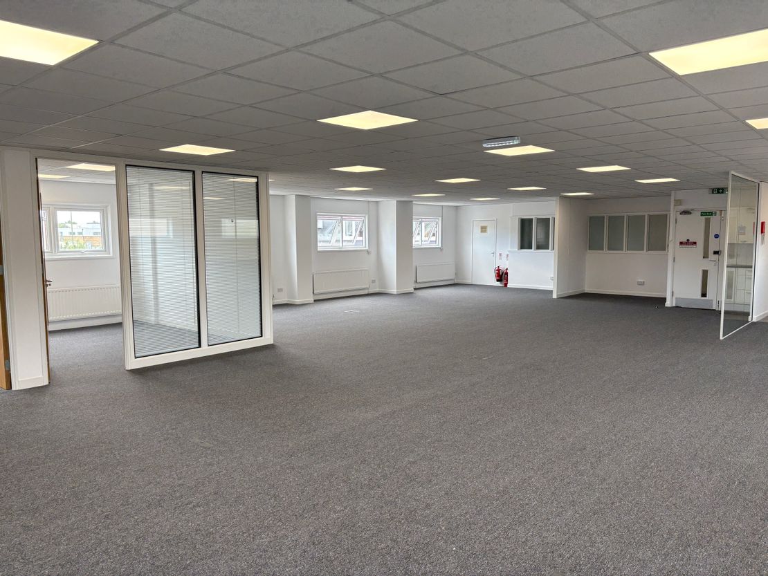 5 Crescent House, Yonge Close, Eastleigh, Hampshire, SO50 9SX