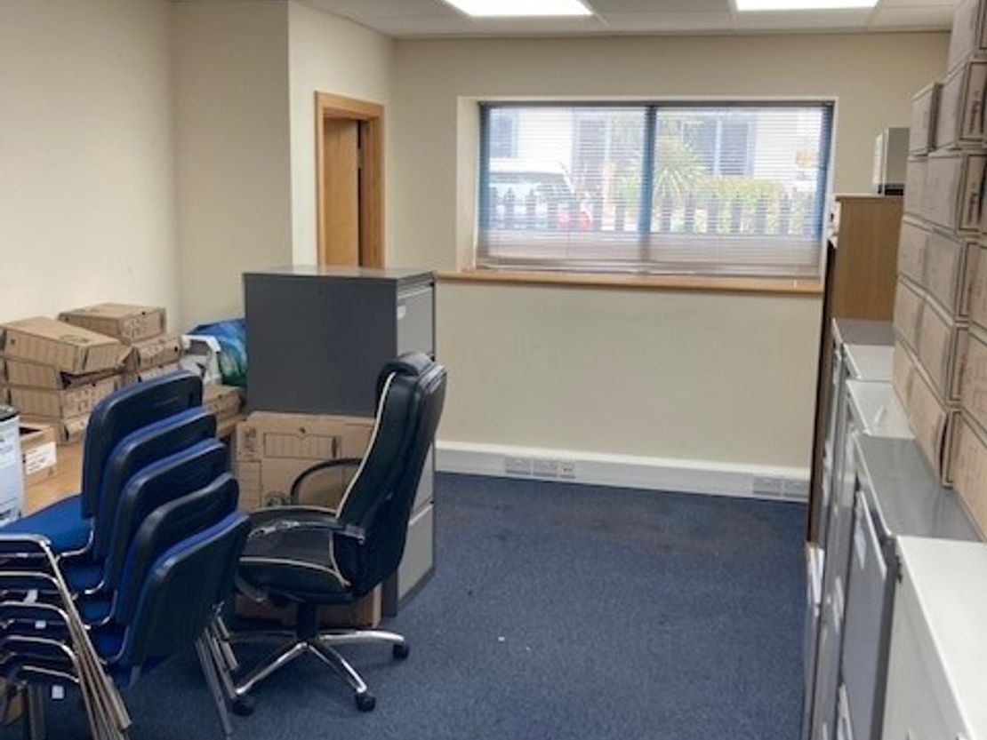 Ground Floor Unit 8 Oak Trees Business Park, Orbital Park, Ashford, Kent, TN24 0SY