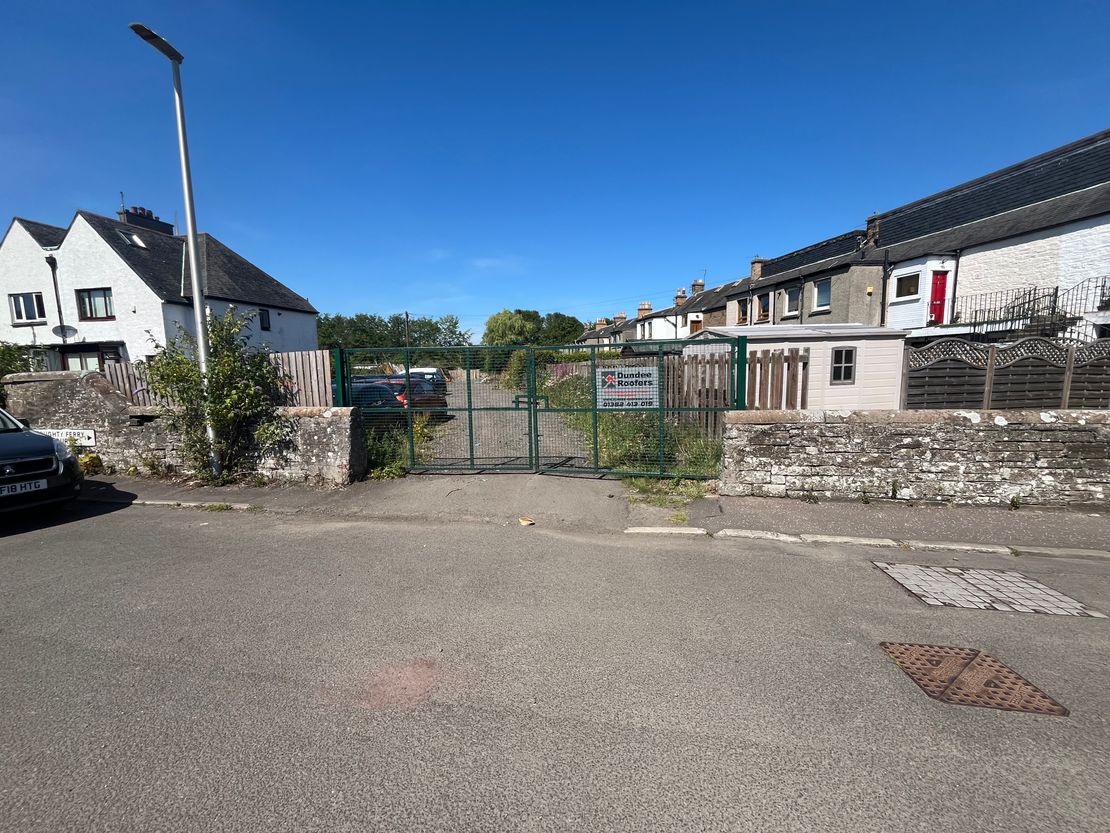Baldovie Road, Dundee, Angus, DD4 8UF