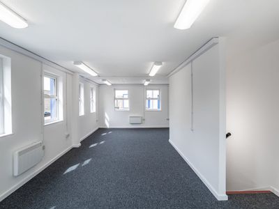 Property Image for Unit 1 Walter Lawrence Trading Estate, Lawrence Industrial Estate, Dunstable, LU6 1BD