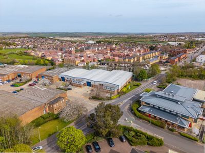 Property Image for Unit 1 Walter Lawrence Trading Estate, Lawrence Industrial Estate, Dunstable, LU6 1BD