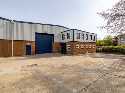 Property Image for Unit 1 Walter Lawrence Trading Estate, Lawrence Industrial Estate, Dunstable, LU6 1BD