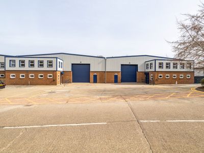 Property Image for Unit 1 Walter Lawrence Trading Estate, Lawrence Industrial Estate, Dunstable, LU6 1BD