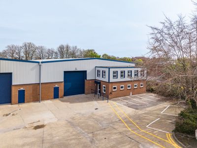 Property Image for Unit 1 Walter Lawrence Trading Estate, Lawrence Industrial Estate, Dunstable, LU6 1BD