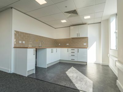 Property Image for 93-94 Queens Road, Brighton, BN1 3XE