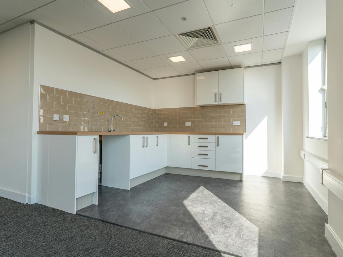 93-94 Queens Road, Brighton, BN1 3XE