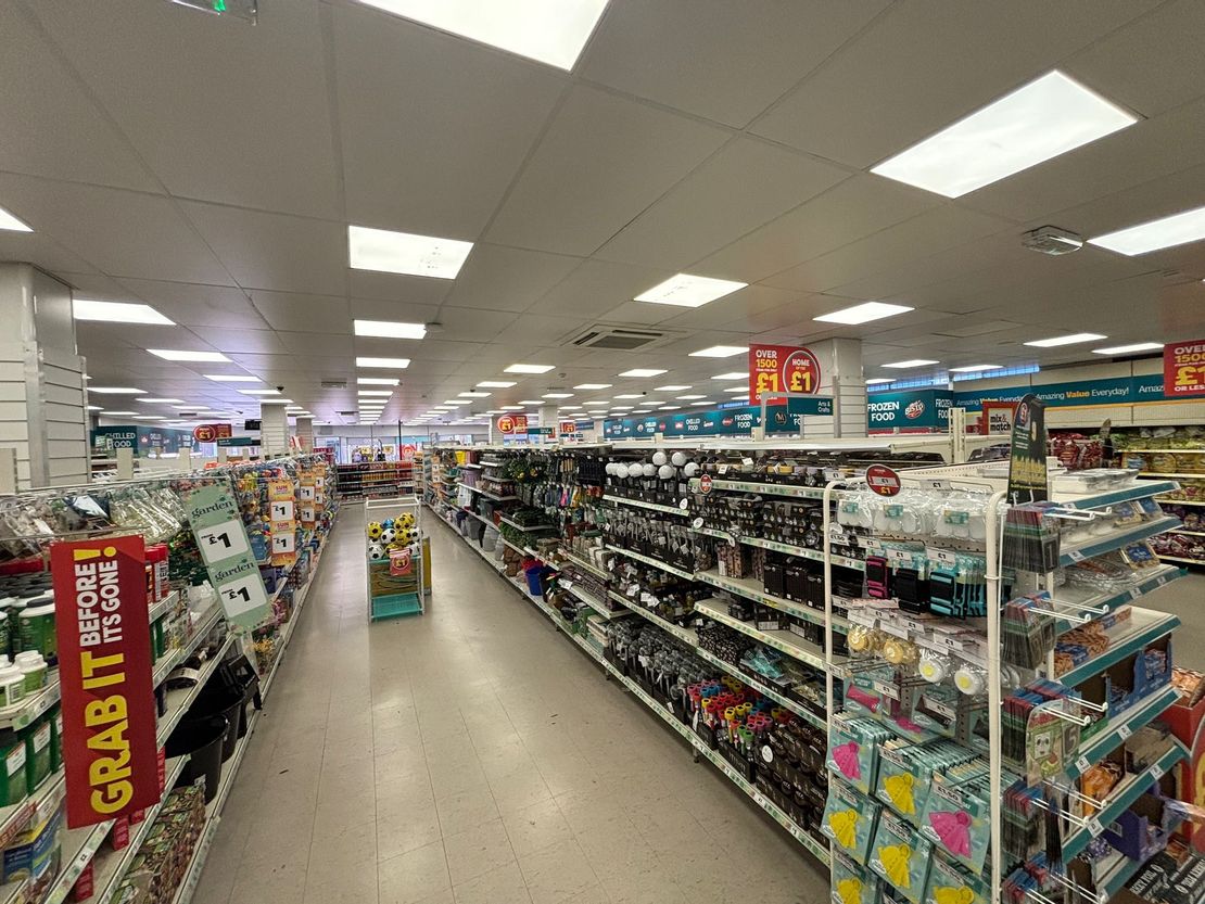 39 Commercial Road, Totton, Hampshire, SO40 3BX