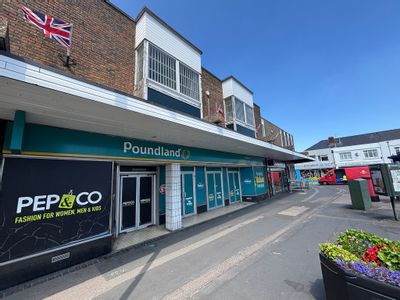 Property Image for 39 Commercial Road, Totton, Hampshire, SO40 3BX