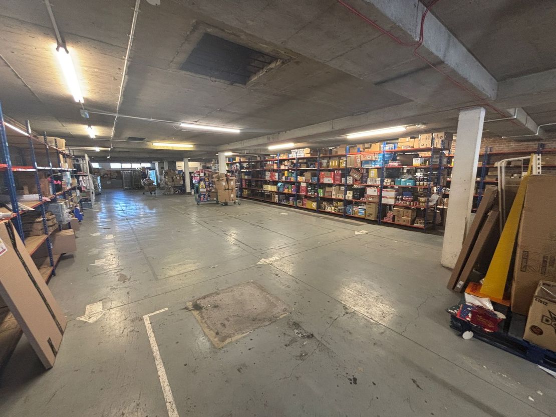 39 Commercial Road, Totton, Hampshire, SO40 3BX