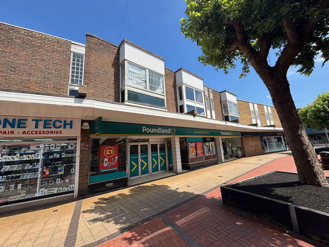 39 Commercial Road, Totton, Hampshire, SO40 3BX
