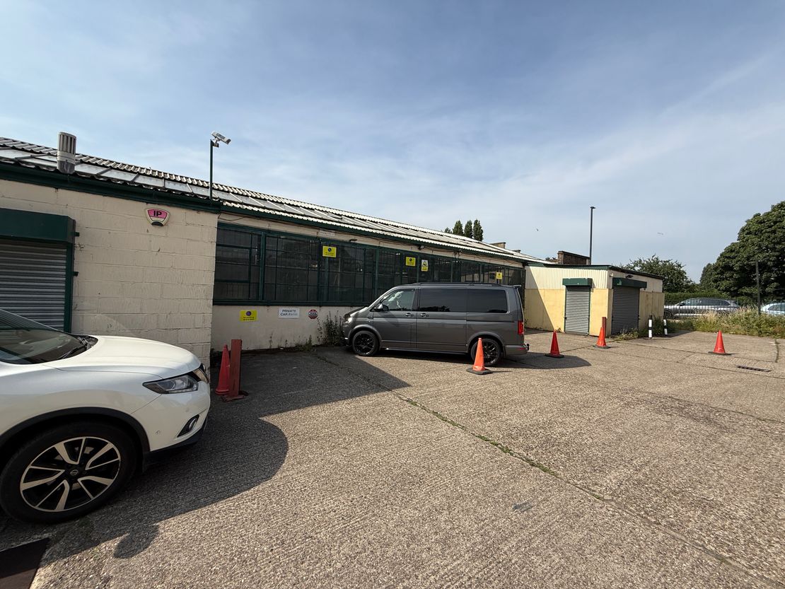 20 Bull Lane, Edmonton, Greater London, N18 1RA