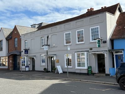 Property Image for 20 Aylesbury End, Beaconsfield, Buckinghamshire, HP9 1LW