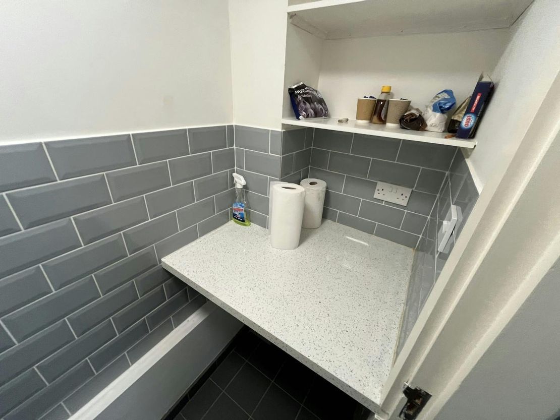 Unit 36 Metro Centre, Dwight Road, Watford, WD18 9XL