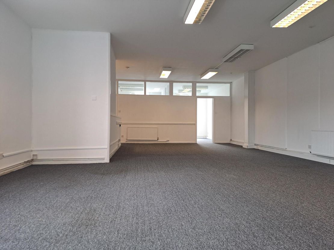 8a Church Road, Welwyn Garden City, Hertfordshire, AL8 6PS