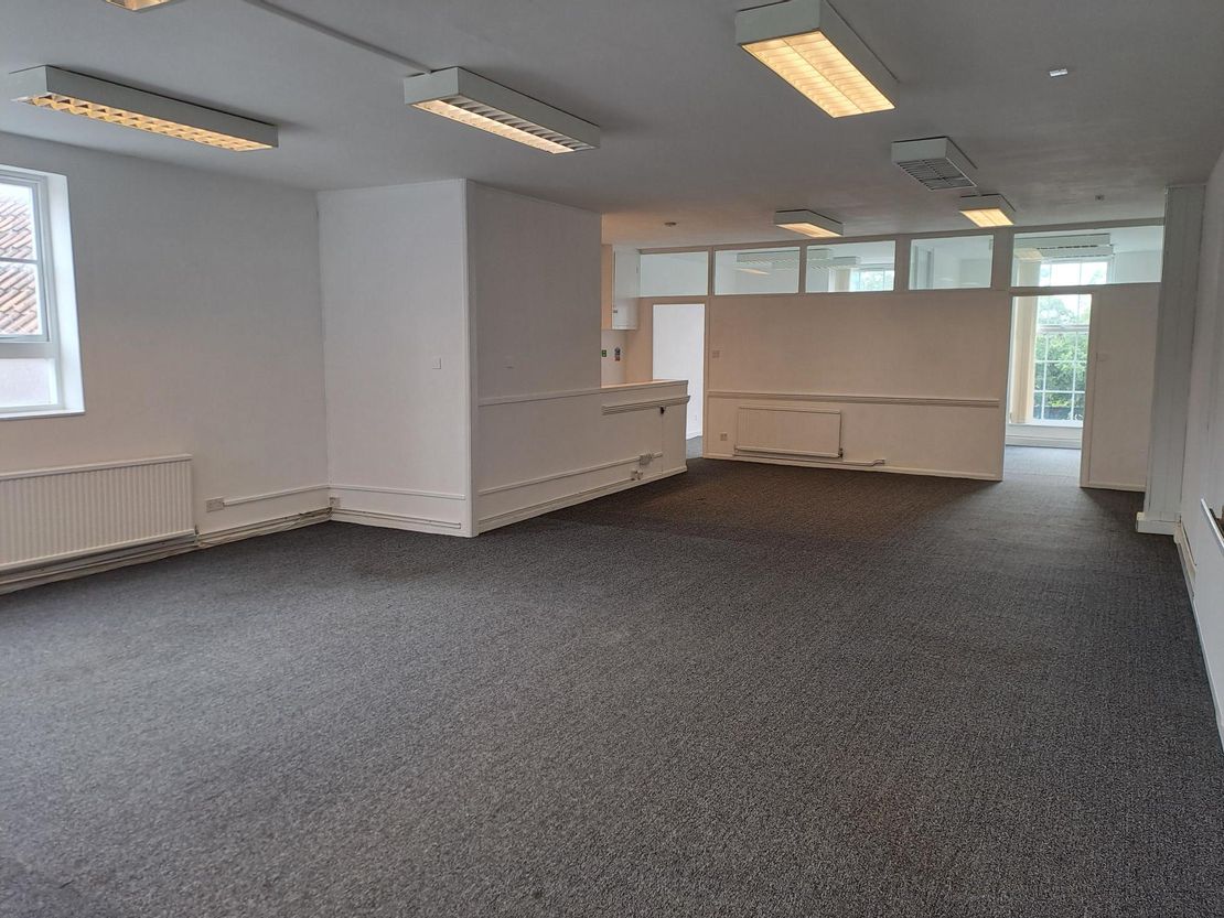 8a Church Road, Welwyn Garden City, Hertfordshire, AL8 6PS