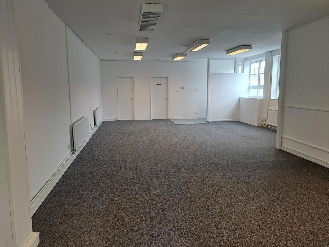 8a Church Road, Welwyn Garden City, Hertfordshire, AL8 6PS