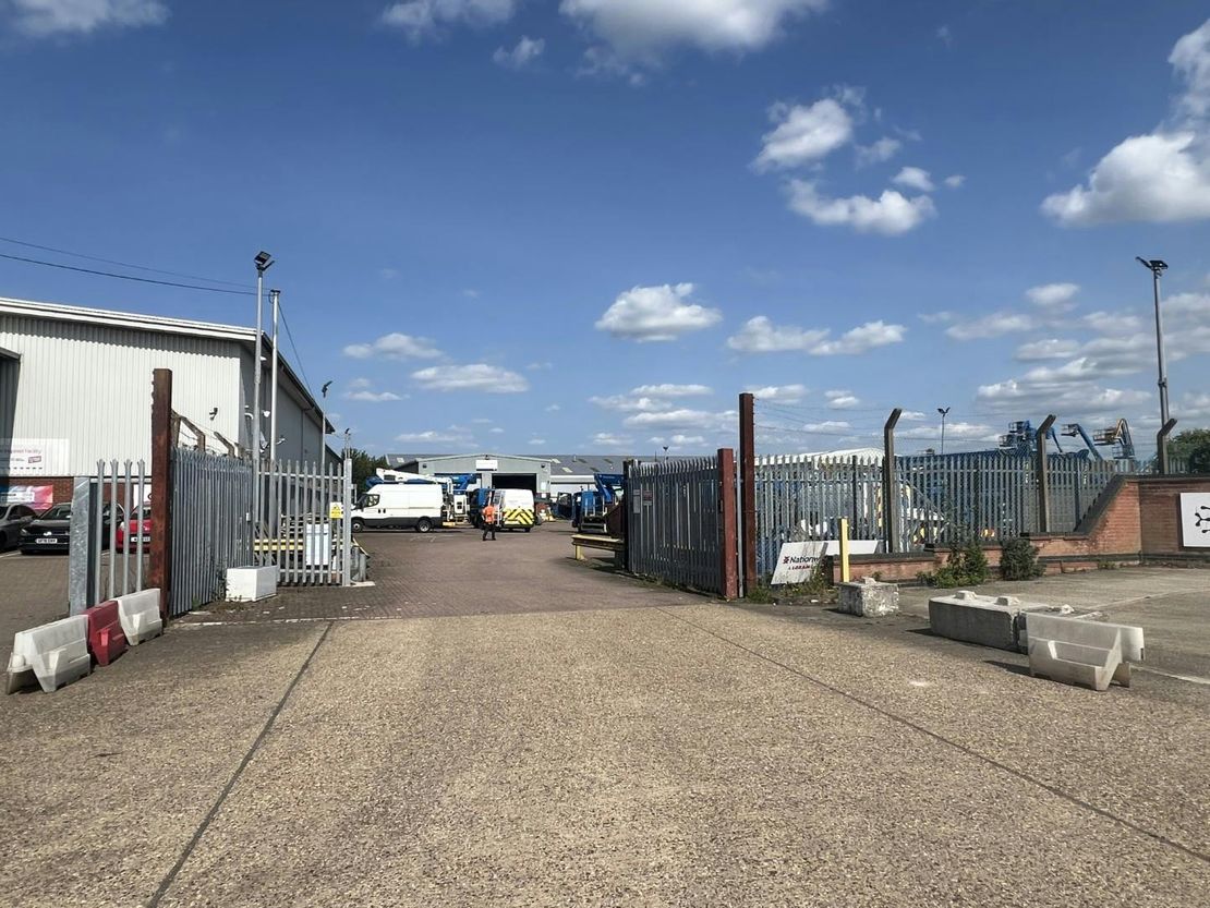 80 Camford Way, Luton, LU3 3AN