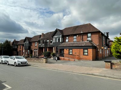 Property Image for Grange Moor Hotel, 4-8 St. Michaels Road, Maidstone, Kent, ME16 8BS