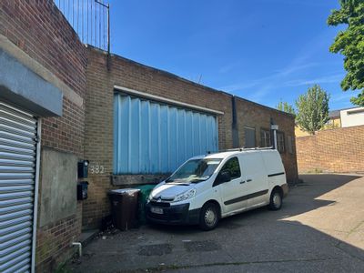 Property Image for 346 Southchurch Drive, Clifton, Nottinghamshire, Nottinghamshire, NG11 9FE