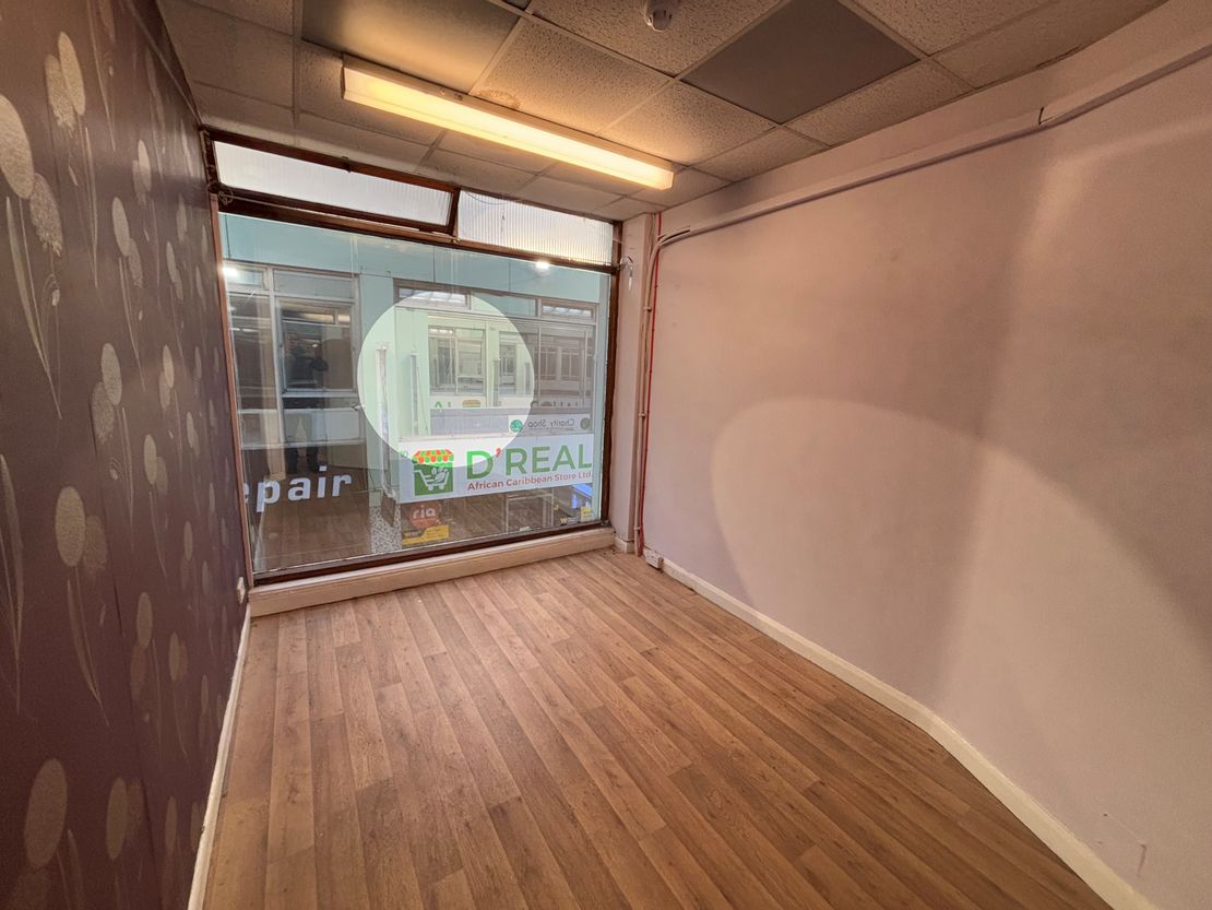 11a, Church Arcade, Bedford, MK40 1LQ