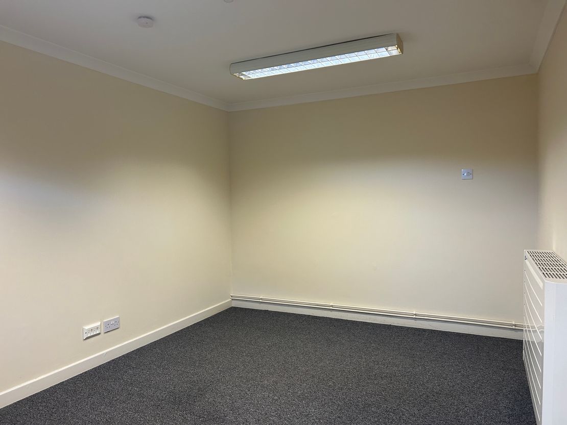 127 Station Road, Rainham, Gillingham, Kent, ME8 7SP