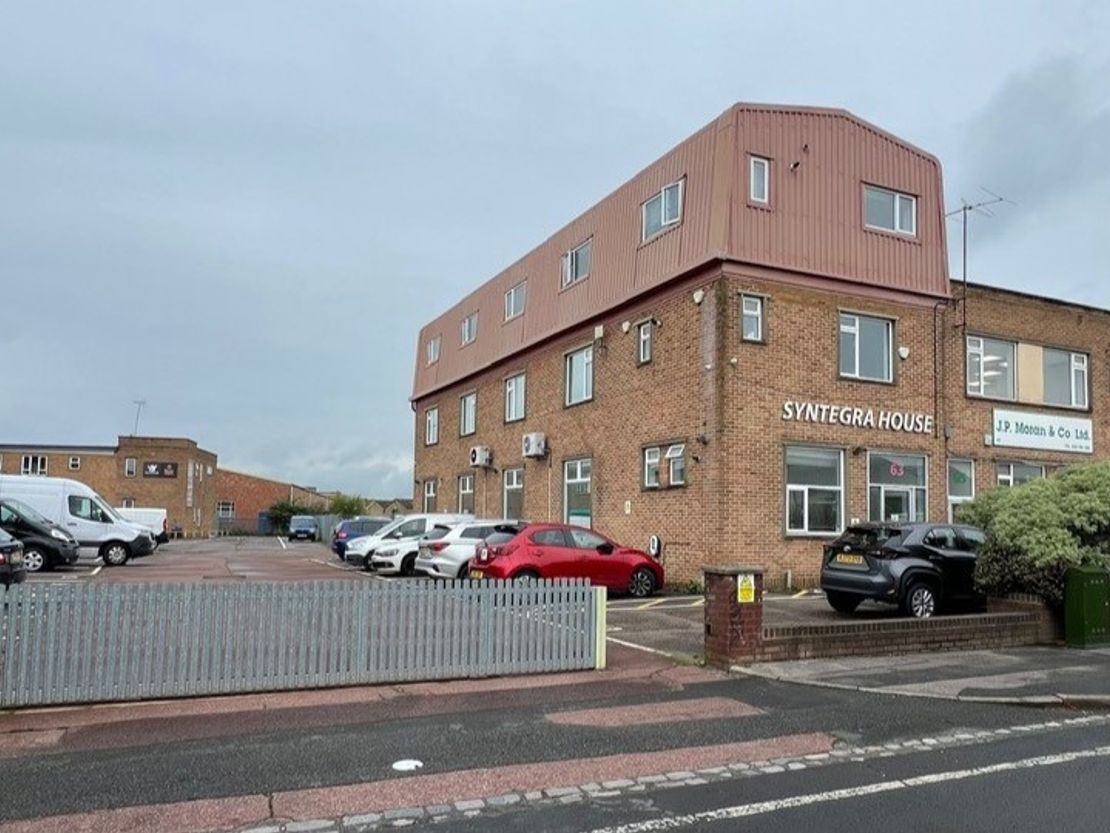 63 Milford Rd, Reading RG1 8LG, UK