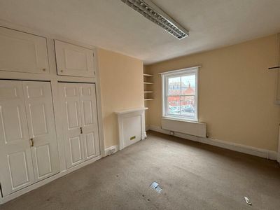 Property Image for 90 High Street, Newmarket, CB8 8FE