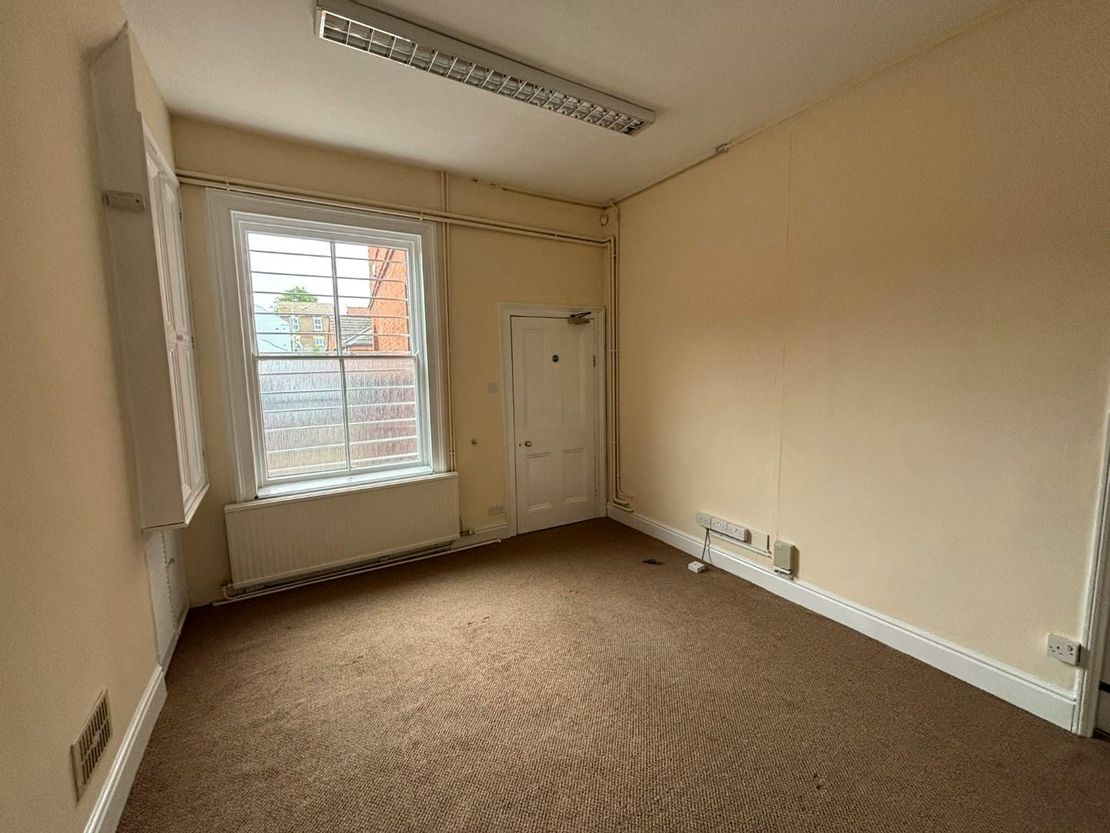 90 High Street, Newmarket, CB8 8FE