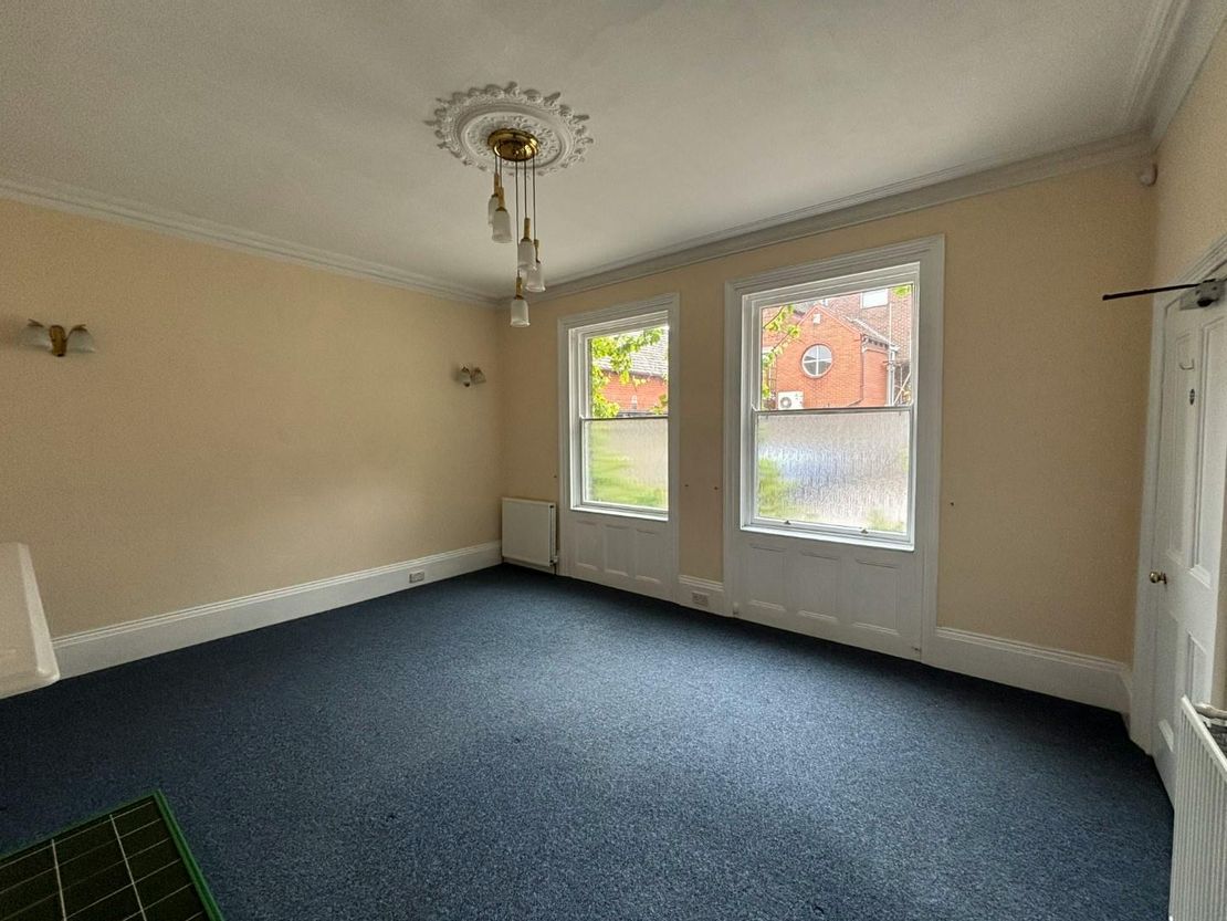 90 High Street, Newmarket, CB8 8FE