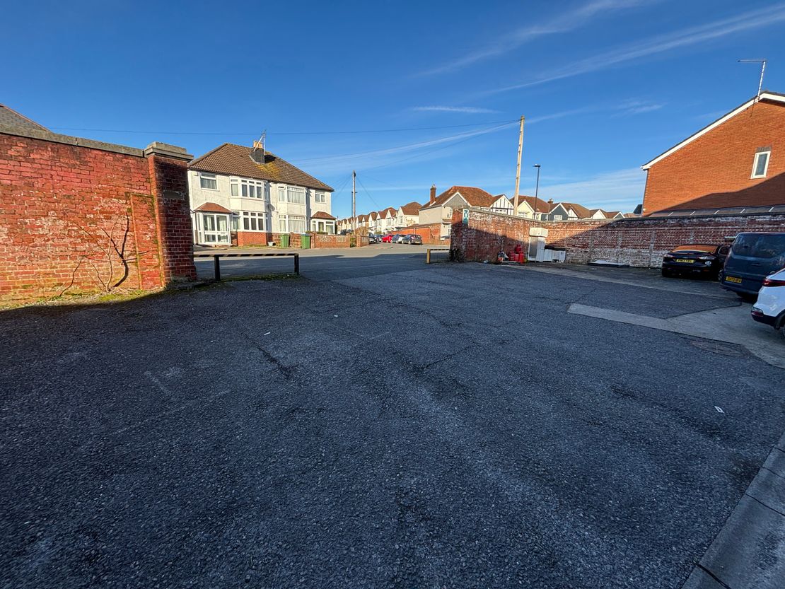 2 Stanton Buildings, Stanton Road, Shirley, Southampton, Hampshire, SO15 4HU