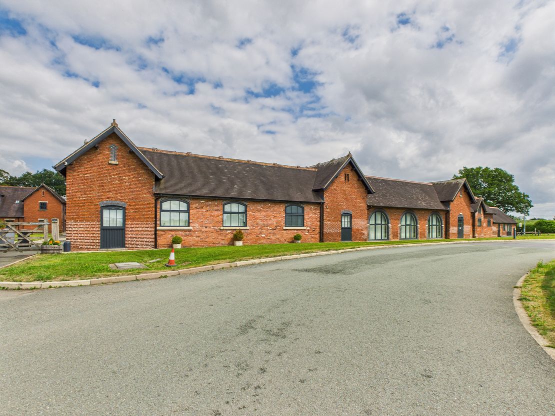 The Smithy, Crewe Hall Farm, Old Park Road, Crewe, Cheshire, CW1 5UE