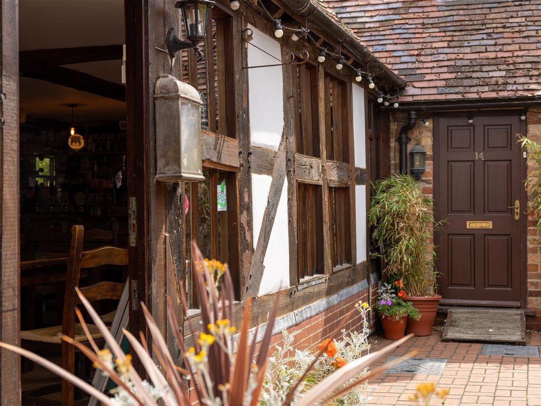 6 & 14, Bridge Court, 64 Bridge Street, Evesham