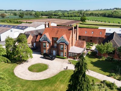 Property Image for The Fosse, Fosse Way, Leamington Spa, Warwickshire, CV31 1XN