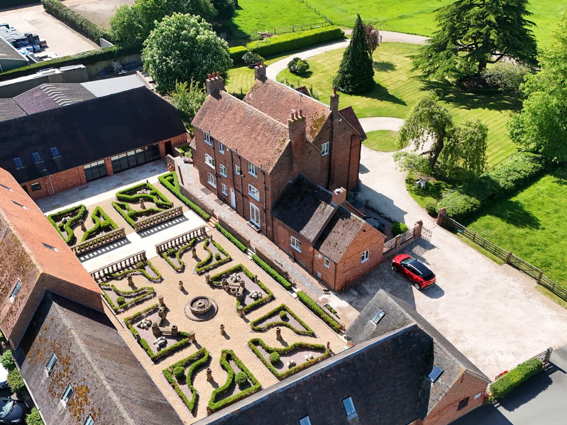 The Fosse, Fosse Way, Leamington Spa, Warwickshire, CV31 1XN