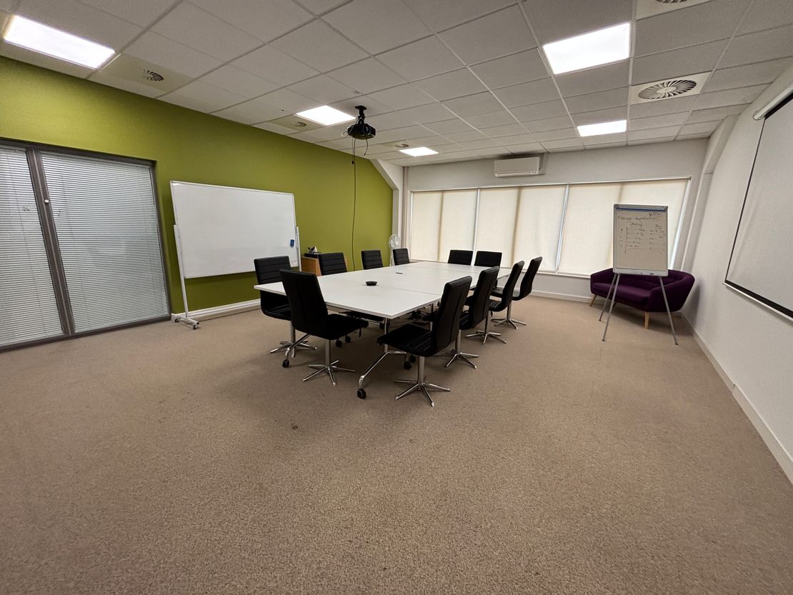 Unit 8, Berrywood Business Village, Tollbar Way, Hedge End, Southampton, Hampshire, SO30 2UN