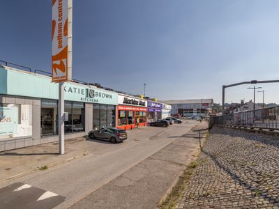 Property Image for Unit 6 The Pelham Centre, Canwick Road, Lincoln, East Midlands, LN5 8HE