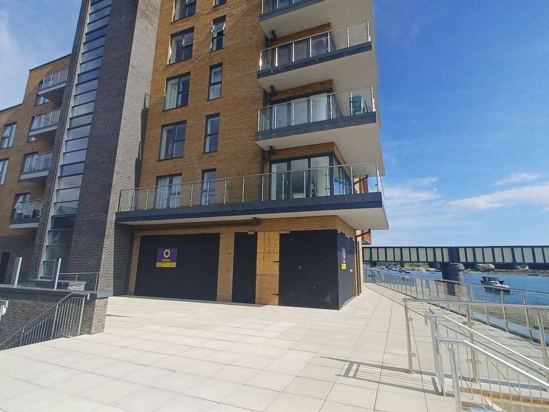 The Waterfront Café, Shoreham Waterfront, Salt Marsh Road, Shoreham, BN43 5QJ