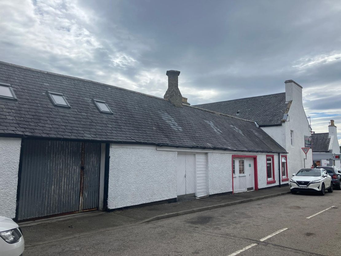 La Mirage, 7 -9 Dunrobin Street, Helmsdale, KW8 6JA